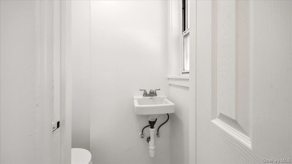 3337 Gunther Avenue, Bronx, NY 10469 — photo 5