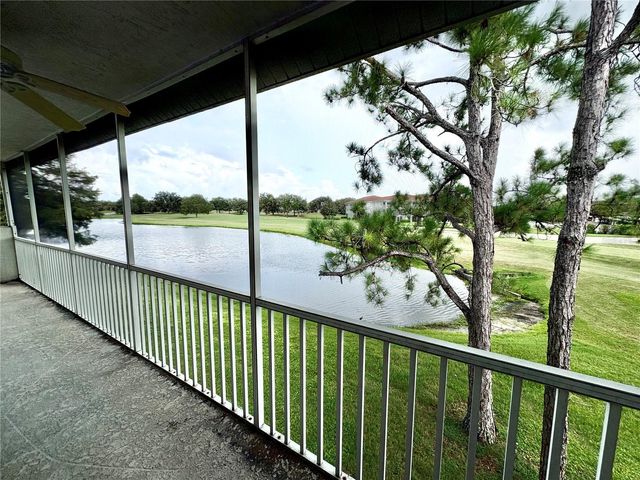 6554 FAIRWAY GARDENS DRIVE 6554, Bradenton, FL 34203