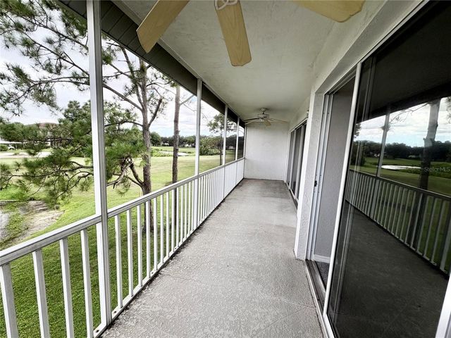6554 FAIRWAY GARDENS DRIVE 6554, Bradenton, FL 34203