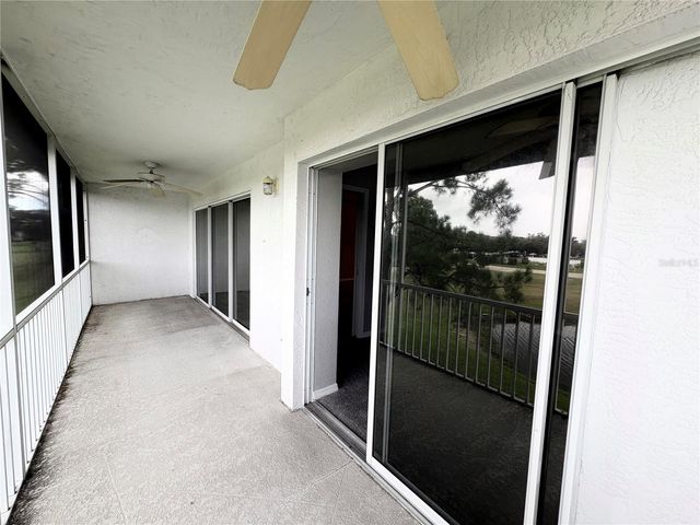 6554 FAIRWAY GARDENS DRIVE 6554, Bradenton, FL 34203