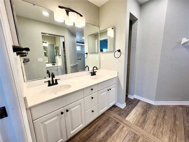 6554 FAIRWAY GARDENS DRIVE 6554, Bradenton, FL 34203