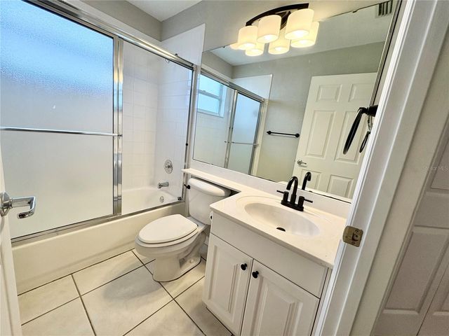 6554 FAIRWAY GARDENS DRIVE 6554, Bradenton, FL 34203