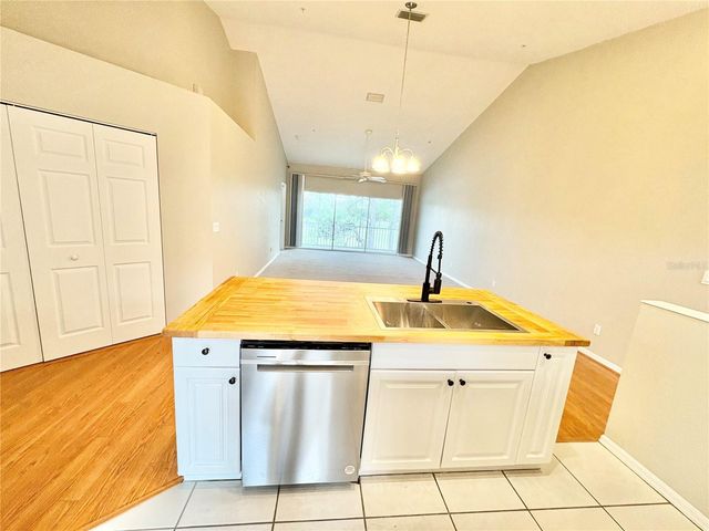 6554 FAIRWAY GARDENS DRIVE 6554, Bradenton, FL 34203