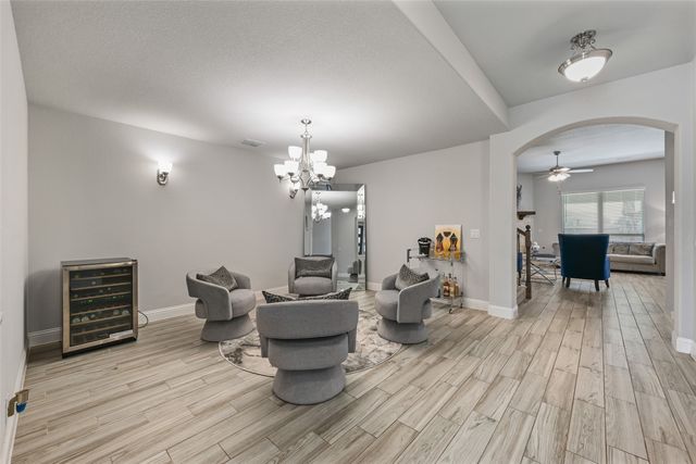 933 Vista Lane, Desoto, TX 75115
