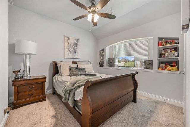 933 Vista Lane, Desoto, TX 75115