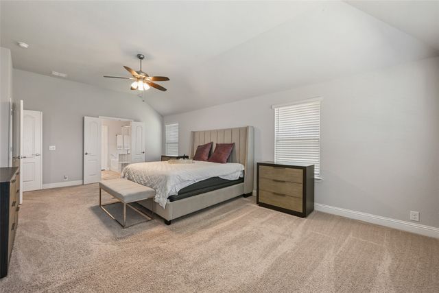 933 Vista Lane, Desoto, TX 75115