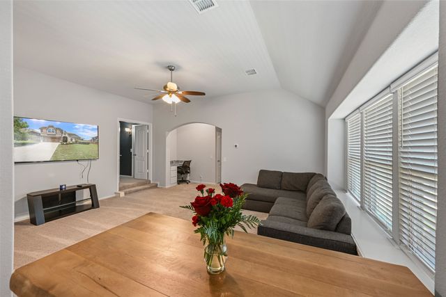 933 Vista Lane, Desoto, TX 75115