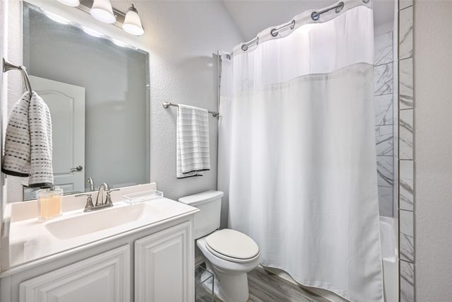 933 Vista Lane, Desoto, TX 75115