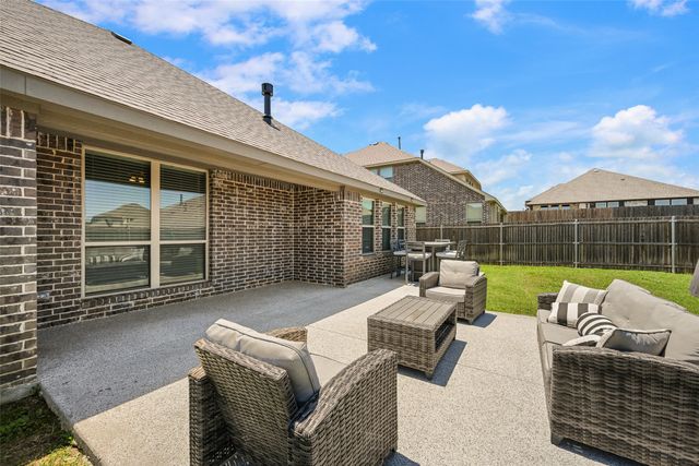 933 Vista Lane, Desoto, TX 75115
