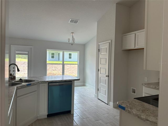 8 DOGWOOD DRIVE TRAIL, Ocala, FL 34472