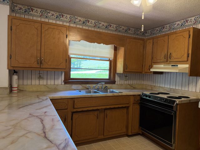 804 W Main St, Mcminnville, TN 37110