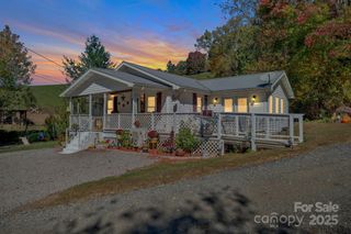 17 Horizon Drive, Burnsville, NC 28714