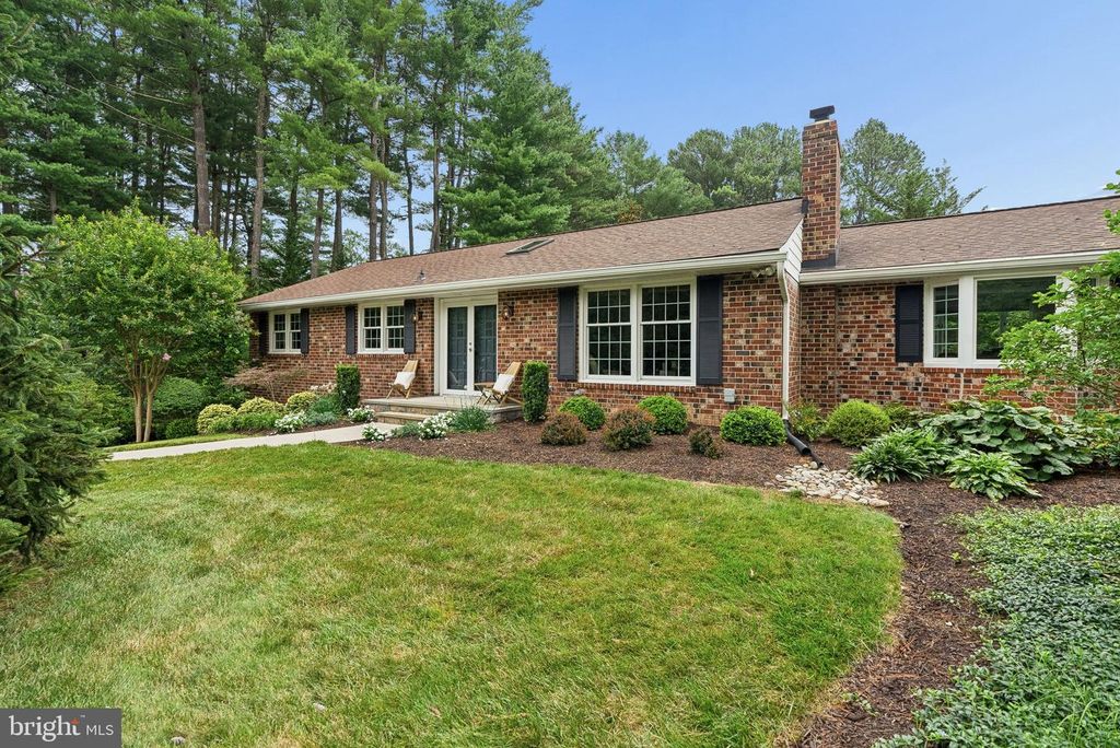 10173 GREEN CLOVER DR, Ellicott City, MD 21042