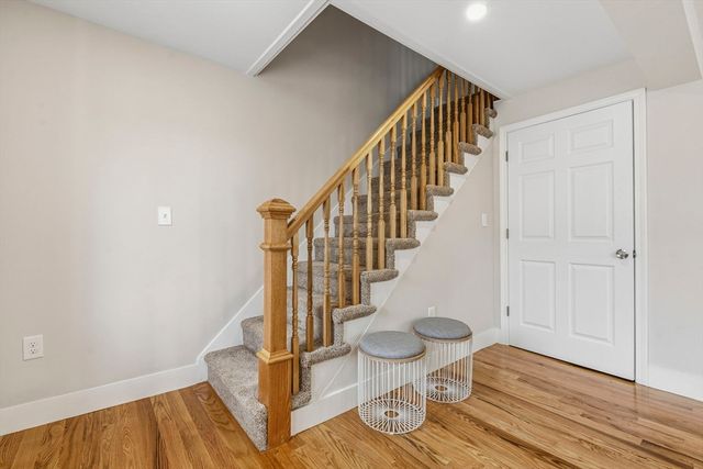 8 Hammatt St 2, Ipswich, MA 01938