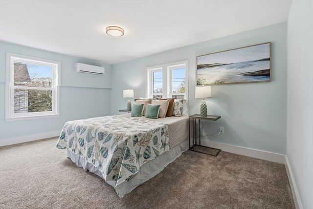 8 Hammatt St 2, Ipswich, MA 01938