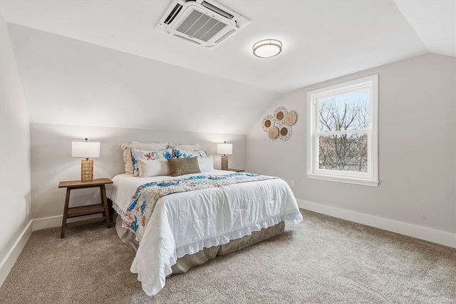 8 Hammatt St 2, Ipswich, MA 01938