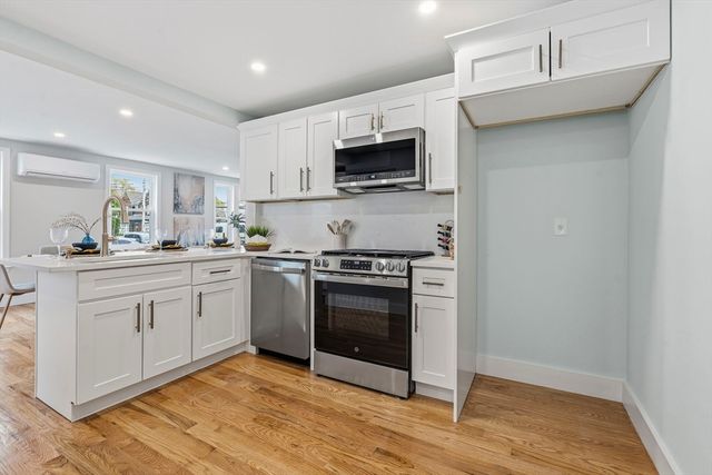 8 Hammatt St 2, Ipswich, MA 01938