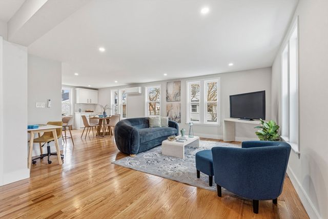 8 Hammatt St 2, Ipswich, MA 01938