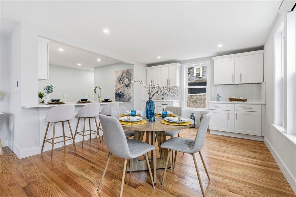 8 Hammatt St 2, Ipswich, MA 01938