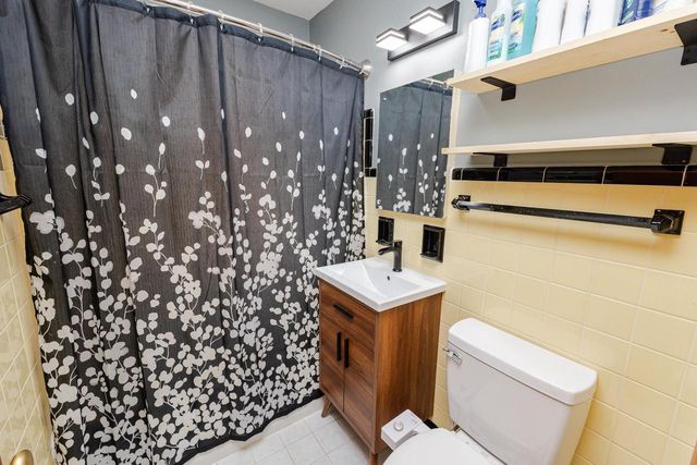 3045 N 84th STREET, Milwaukee, WI 53222