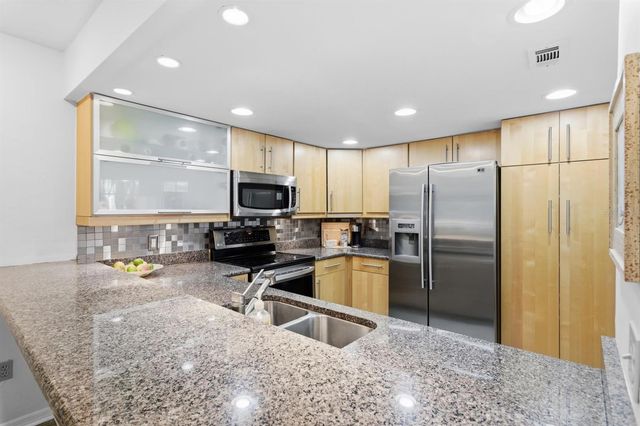 239 NW 48TH BOULEVARD, Gainesville, FL 32607