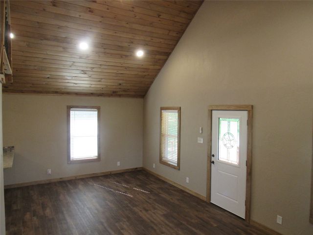 391 County Road 147, Gainesville, TX 76240