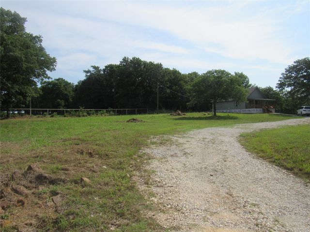391 County Road 147, Gainesville, TX 76240
