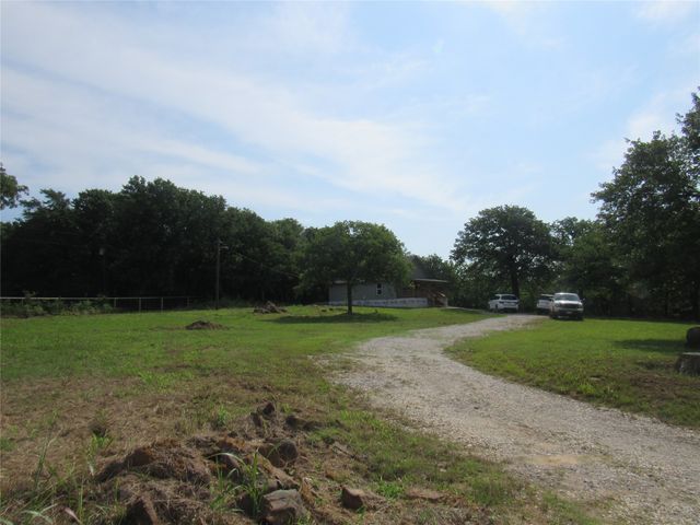 391 County Road 147, Gainesville, TX 76240