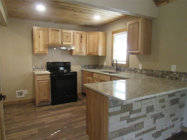 391 County Road 147, Gainesville, TX 76240