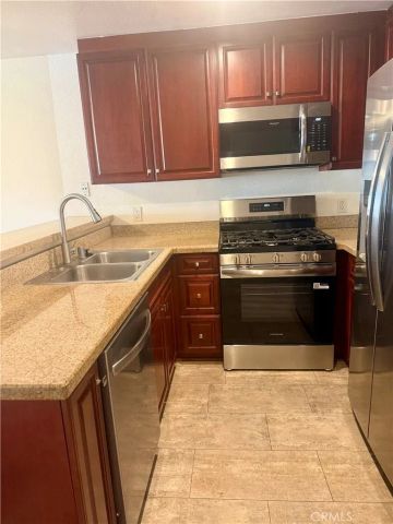 5515 Canoga 304, Woodland Hills, CA 91367