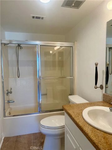 5515 Canoga 304, Woodland Hills, CA 91367