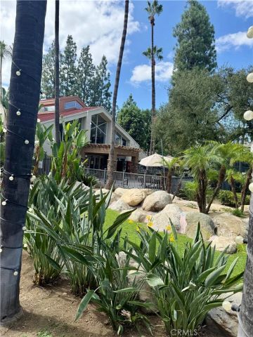 5515 Canoga 304, Woodland Hills, CA 91367