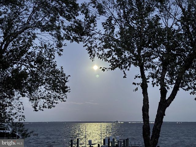 11610 BACHELORS HOPE CT, Issue, MD 20645