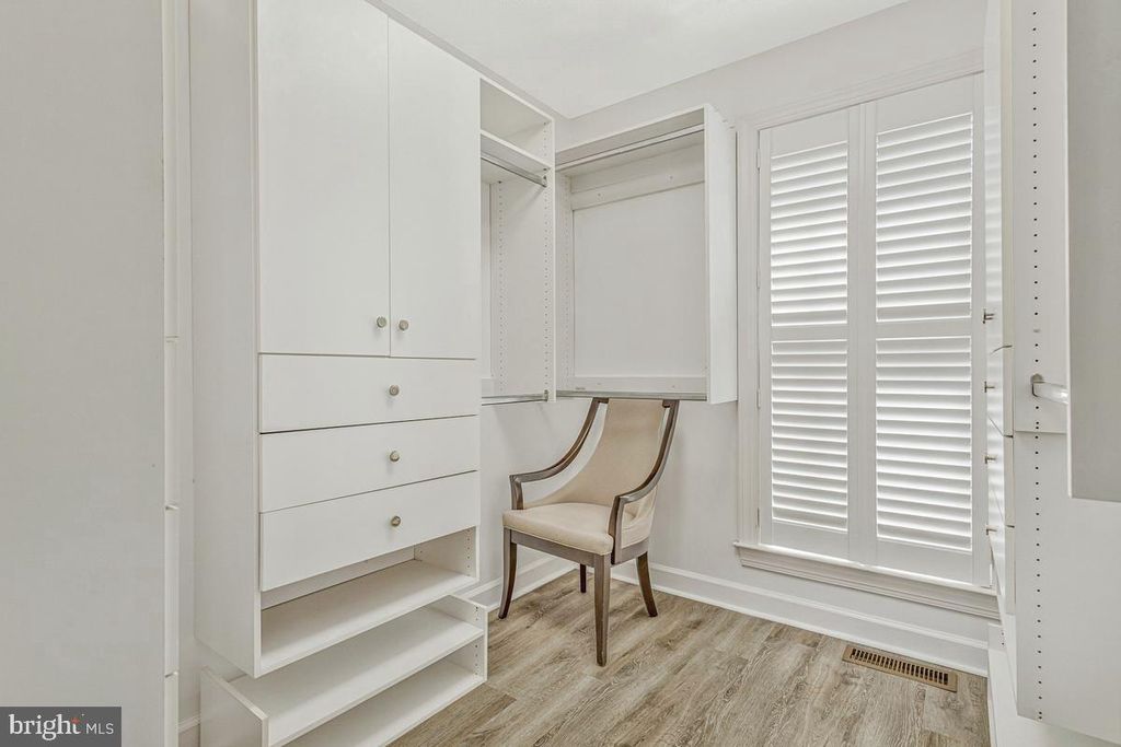 Image 33 of property listing at 11610 BACHELORS HOPE CT, Issue, MD 20645