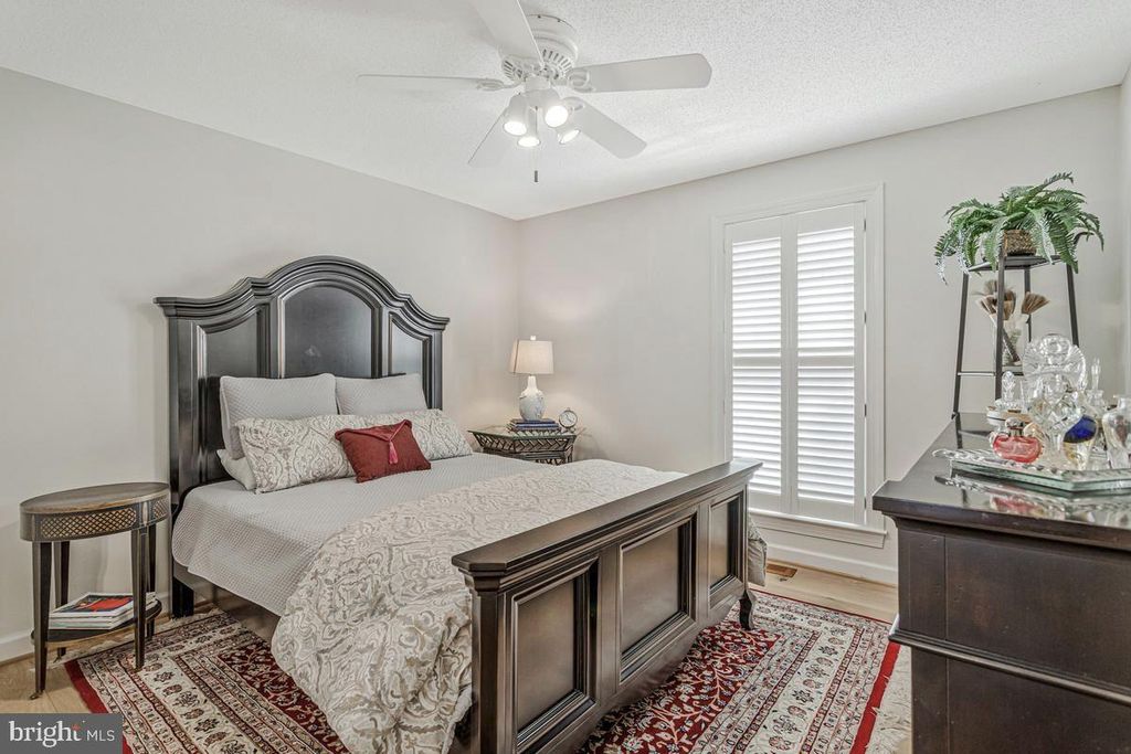 Image 34 of property listing at 11610 BACHELORS HOPE CT, Issue, MD 20645