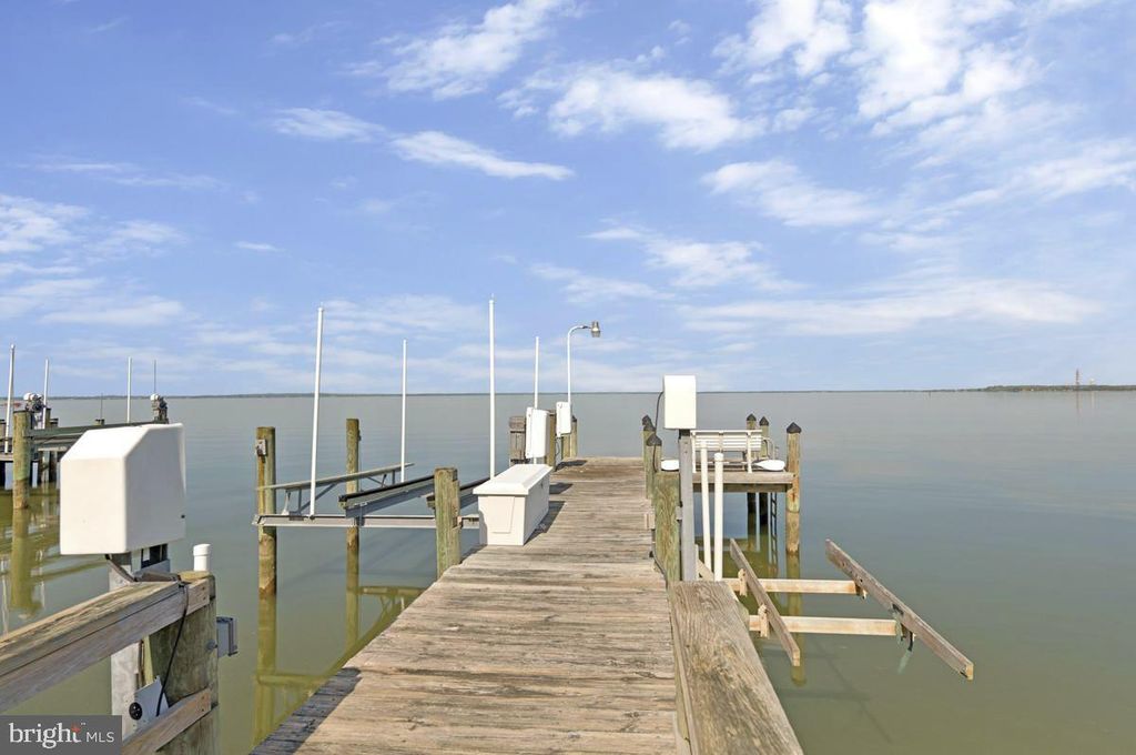 Image 42 of property listing at 11610 BACHELORS HOPE CT, Issue, MD 20645