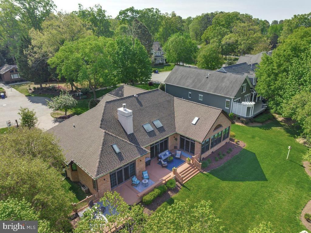 Image 46 of property listing at 11610 BACHELORS HOPE CT, Issue, MD 20645