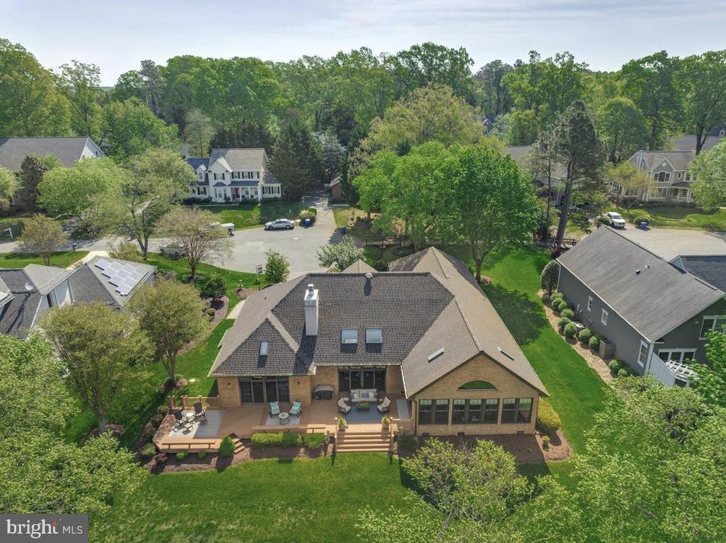 Image 49 of property listing at 11610 BACHELORS HOPE CT, Issue, MD 20645