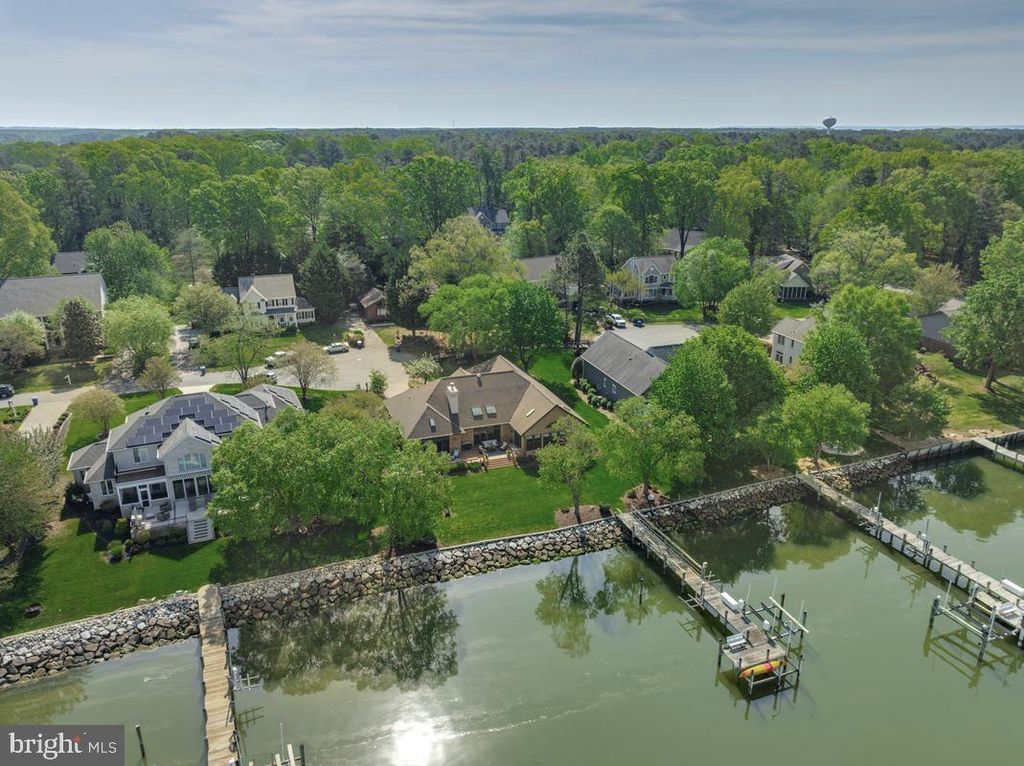 Image 52 of property listing at 11610 BACHELORS HOPE CT, Issue, MD 20645