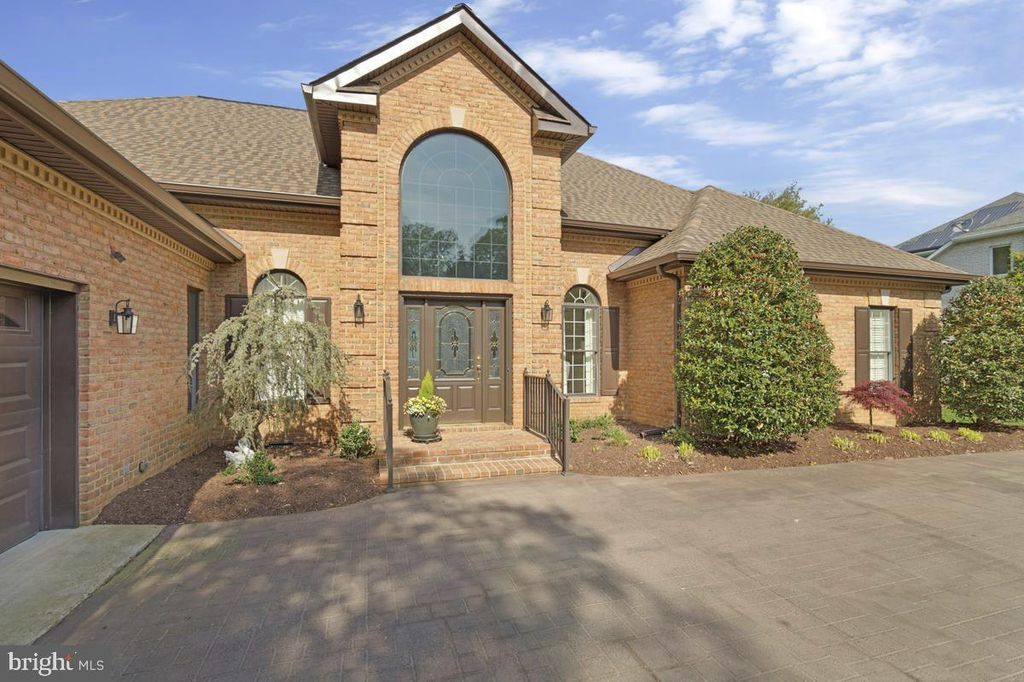 Image 58 of property listing at 11610 BACHELORS HOPE CT, Issue, MD 20645