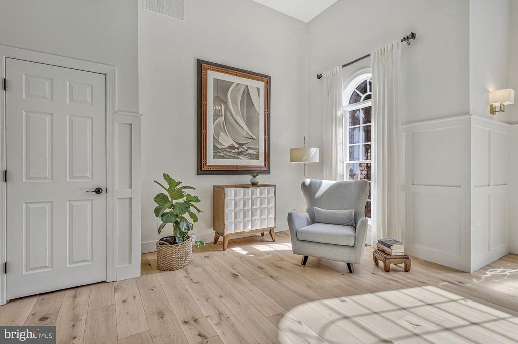 Image 6 of property listing at 11610 BACHELORS HOPE CT, Issue, MD 20645