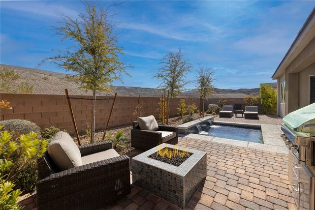 12 Hilltop Crest Street, Henderson, NV 89011