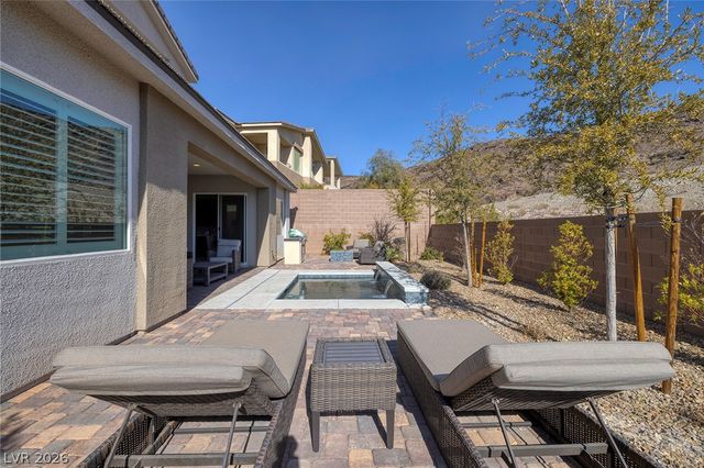 12 Hilltop Crest Street, Henderson, NV 89011