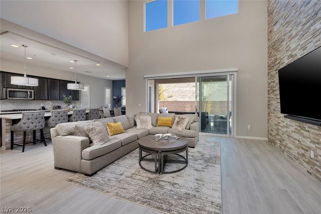 12 Hilltop Crest Street, Henderson, NV 89011
