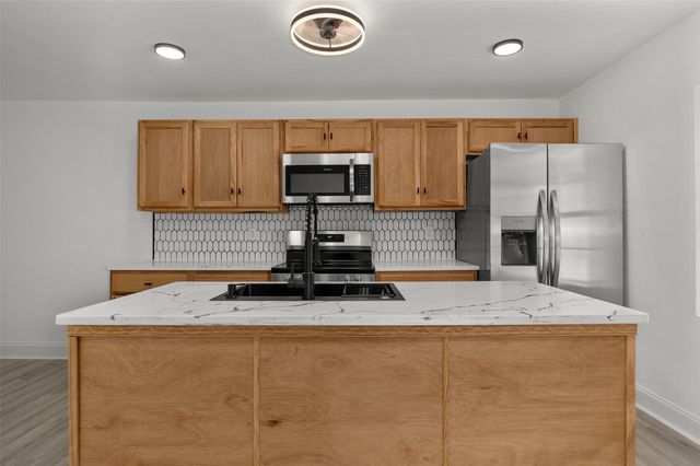 109 W Sedberry, Jefferson, TX 75657