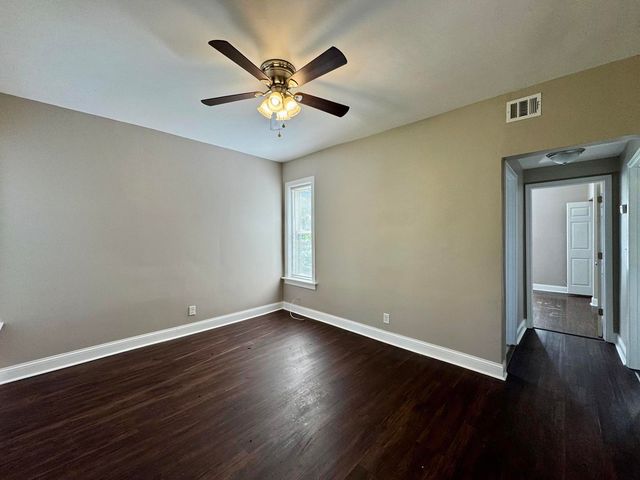 11022 S Vernon Avenue, Chicago, IL 60628