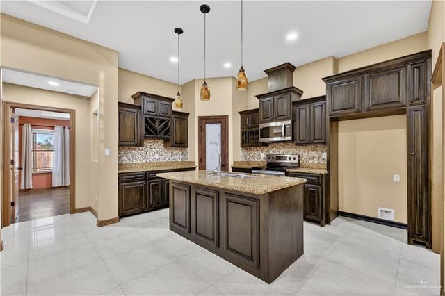 8425 S Morelos Street, Pharr, TX 78577