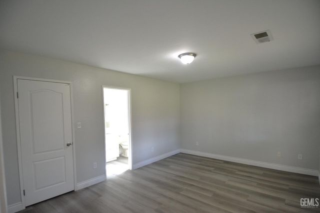 6011 Oneida Falls Drive, Bakersfield, CA 93312