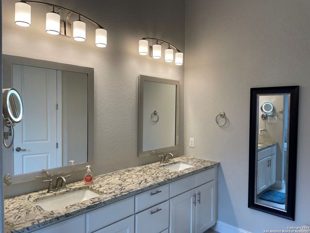 7122 BELLA BLF, San Antonio, TX 78256