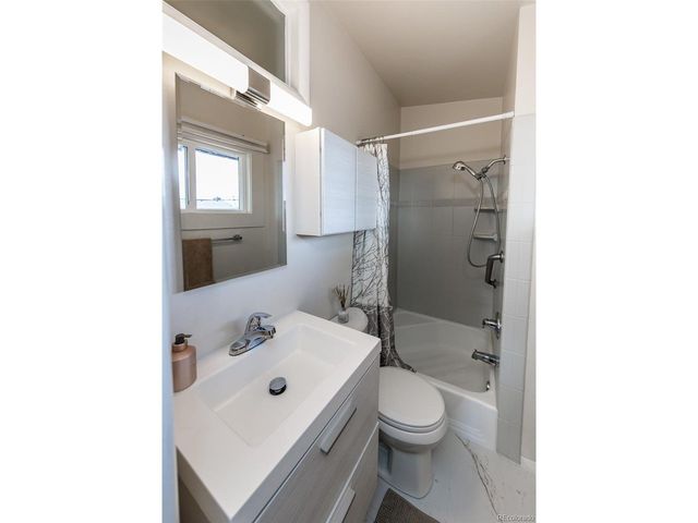 609 Pioneer Ln, Colorado Springs, CO 80904